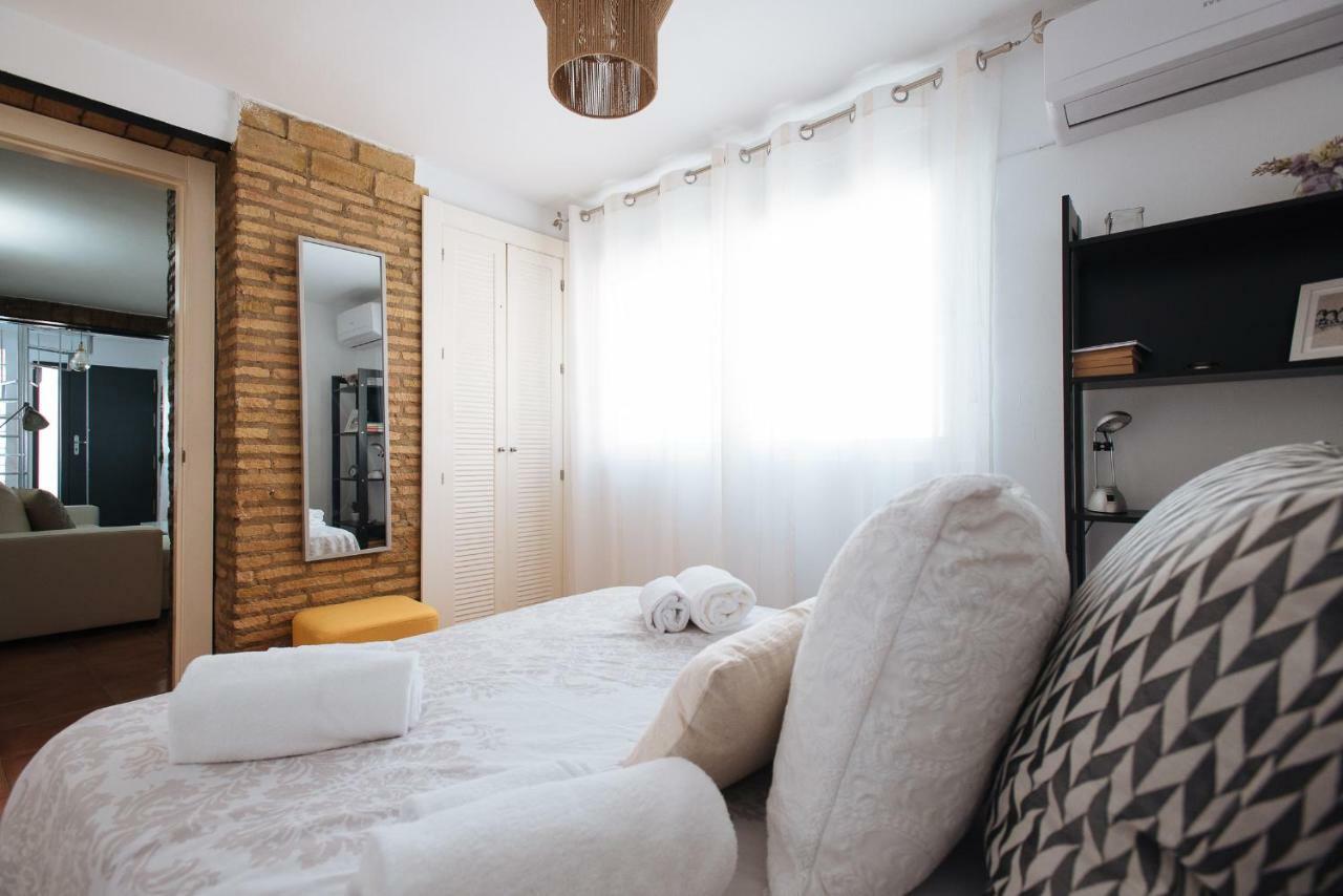 Apartmán Cozy Attic With Terrace- 1Bd 1Bth- San Vicente Sevilla Exteriér fotografie