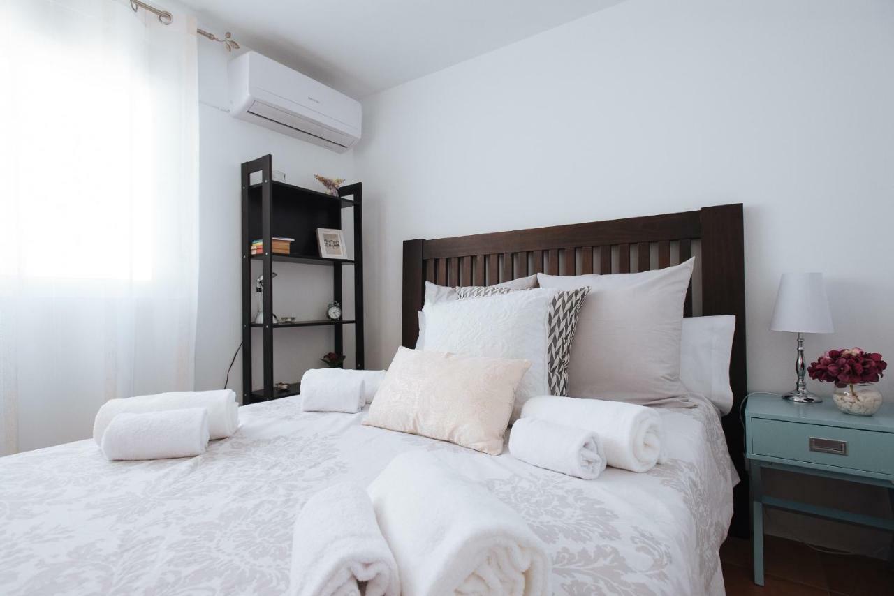 Apartmán Cozy Attic With Terrace- 1Bd 1Bth- San Vicente Sevilla Exteriér fotografie